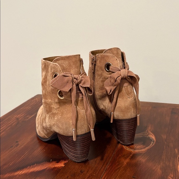 Bella Vita Elka Suede Ankle Booties Size 7.5 N - Picture 8 of 13